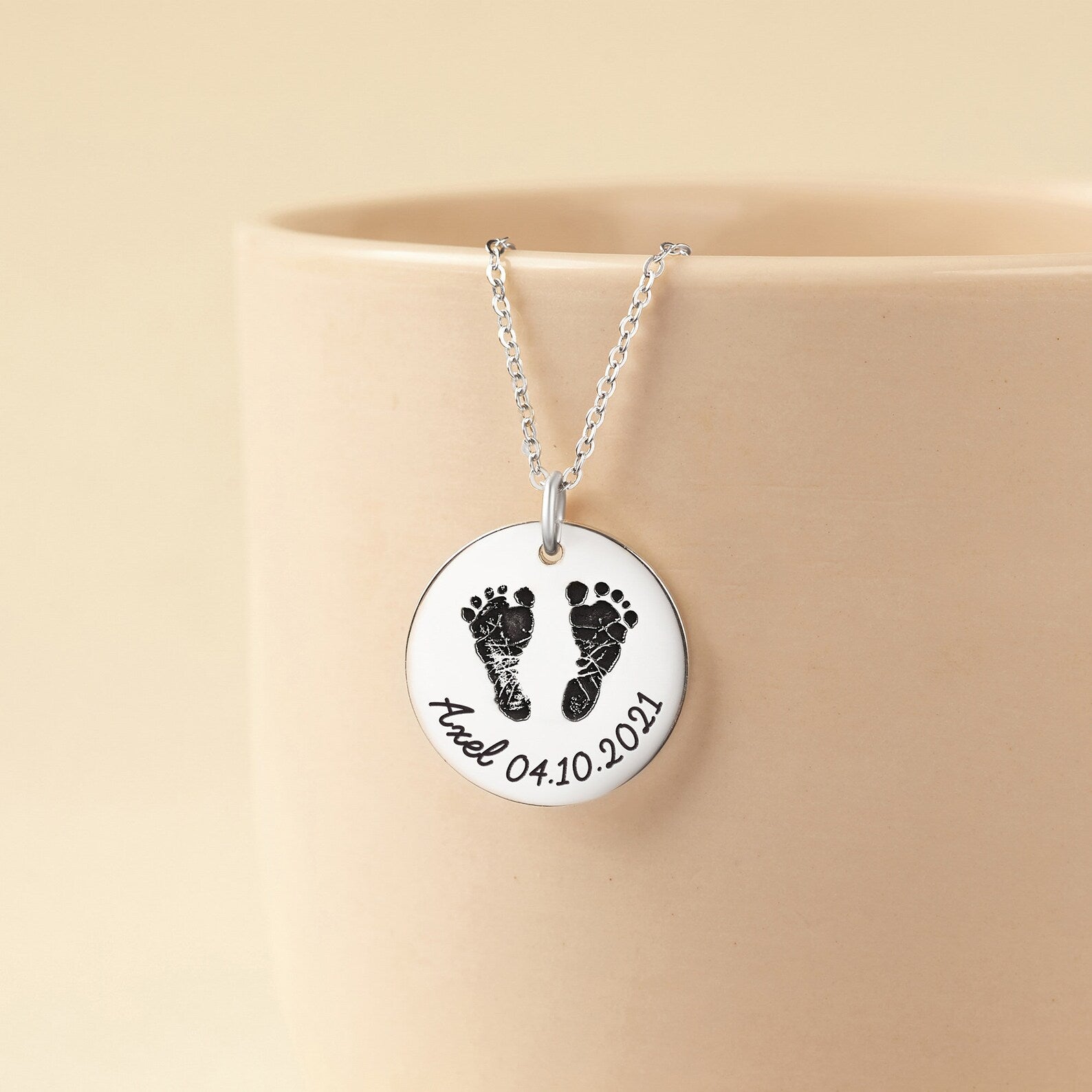 Petits Pas – Collier Personnalisé avec Empreintes