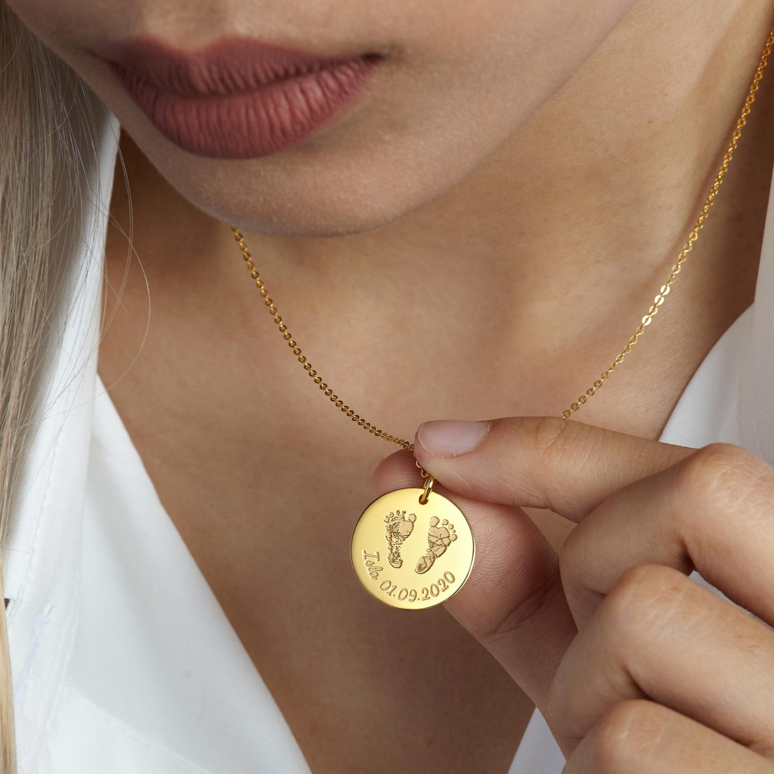 Petits Pas – Collier Personnalisé avec Empreintes